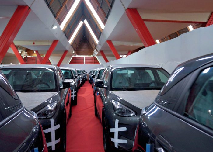100 TAXIS00088491FB